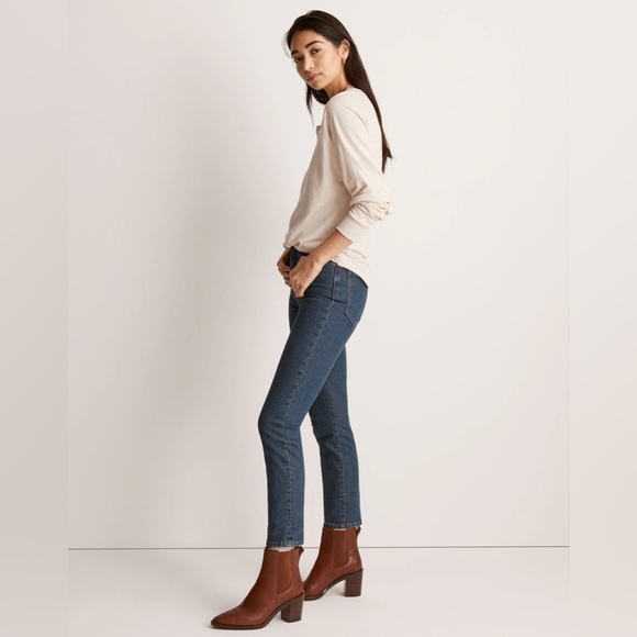 Madewell The Perfect Vintage Jean in Haight Wash - Picture 3 of 11